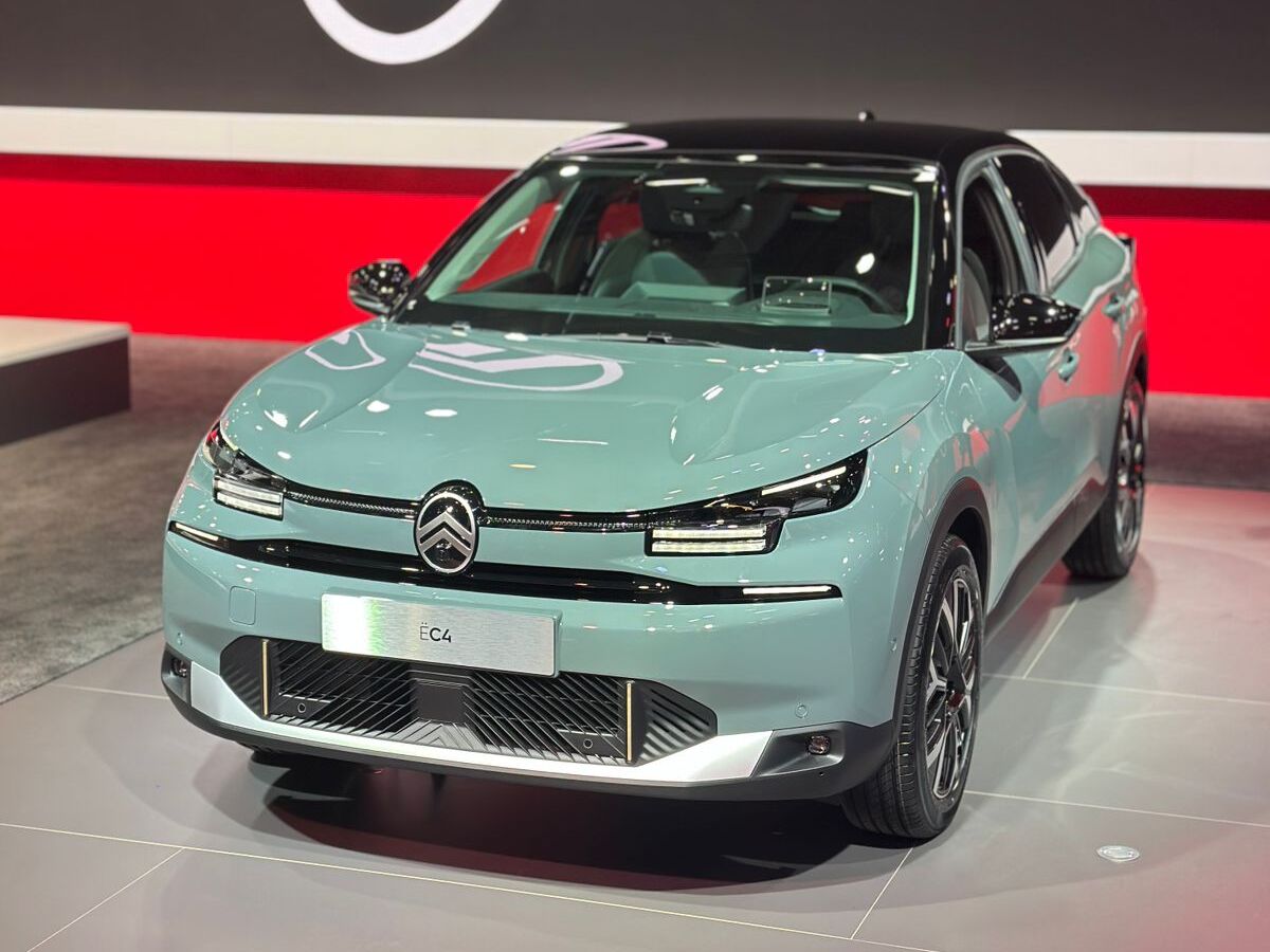 Citroen C4 Dan C4 X Meluncur Di Paris Motor Show 2024