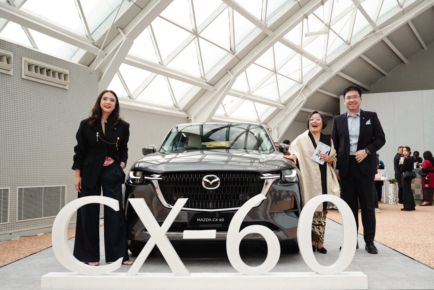 Mazda Satukan Artistik Industri Fashion dan Otomotif Pada Jakarta Fashion Week (JFW) 2025